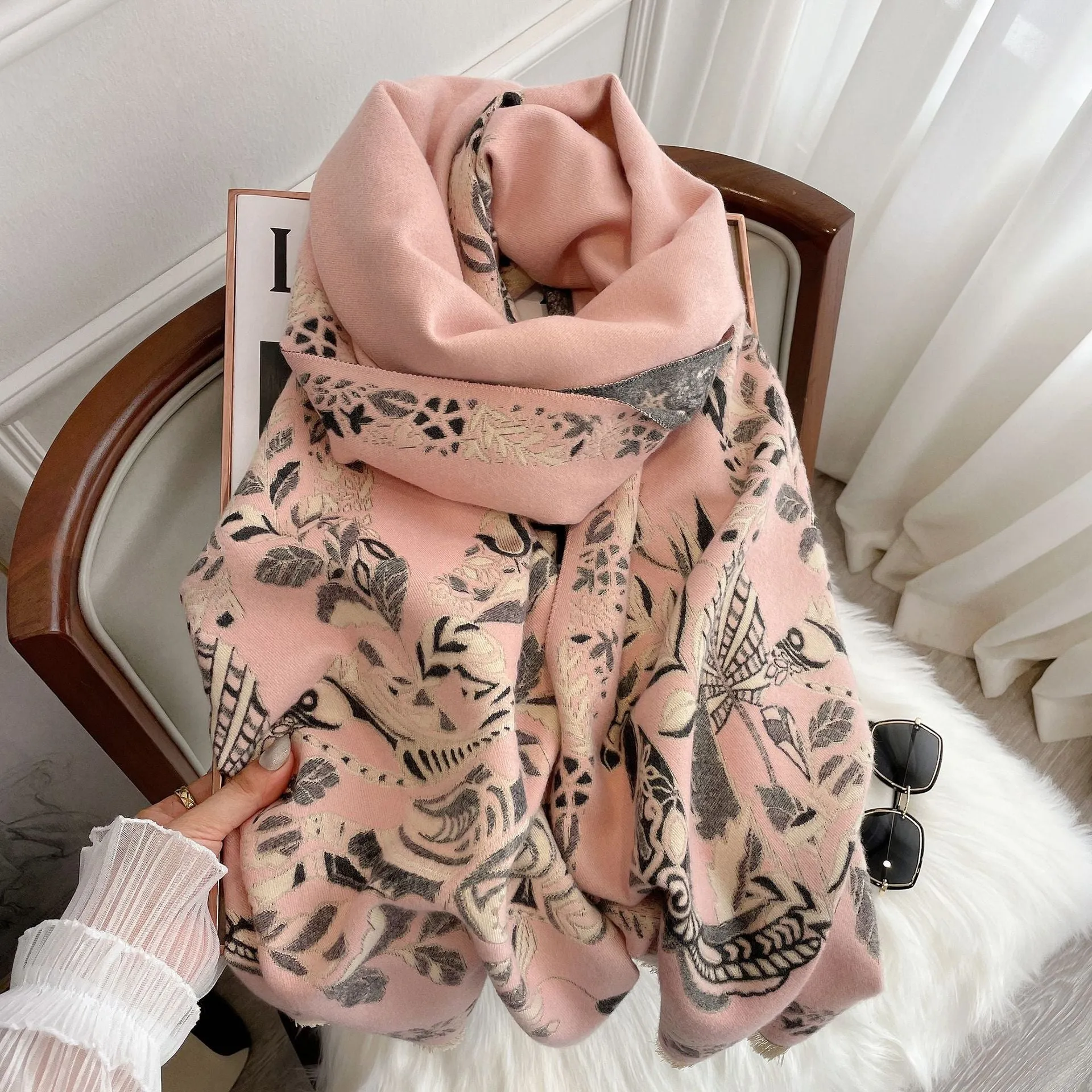 2021 Luxury Floral Print Women Winter Scarf Pashmina Shawl Lady Wraps Cashmere Thick Warm Scarves Female Bufanda Stoles