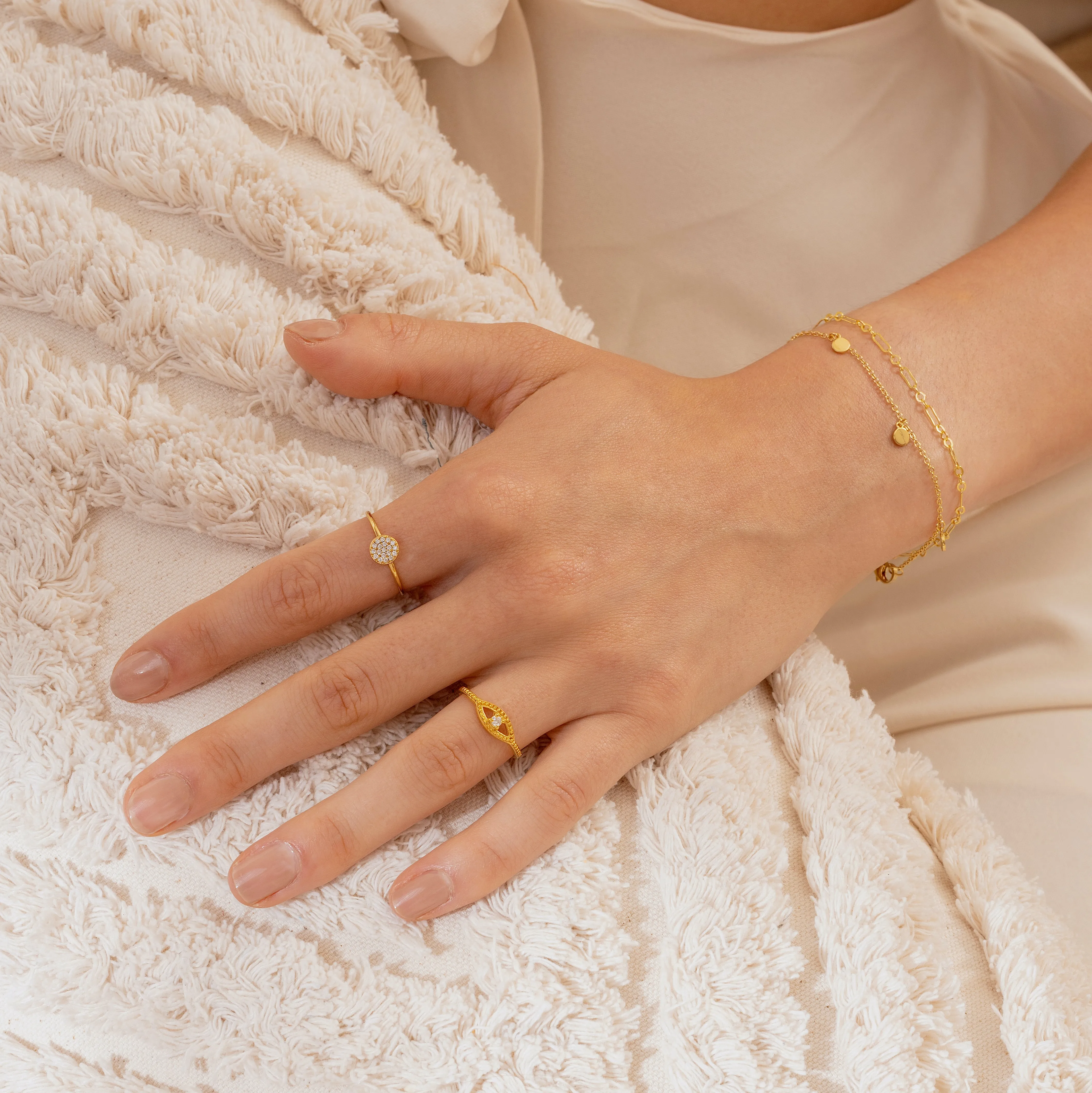 Mini Pave Disc Ring Gold