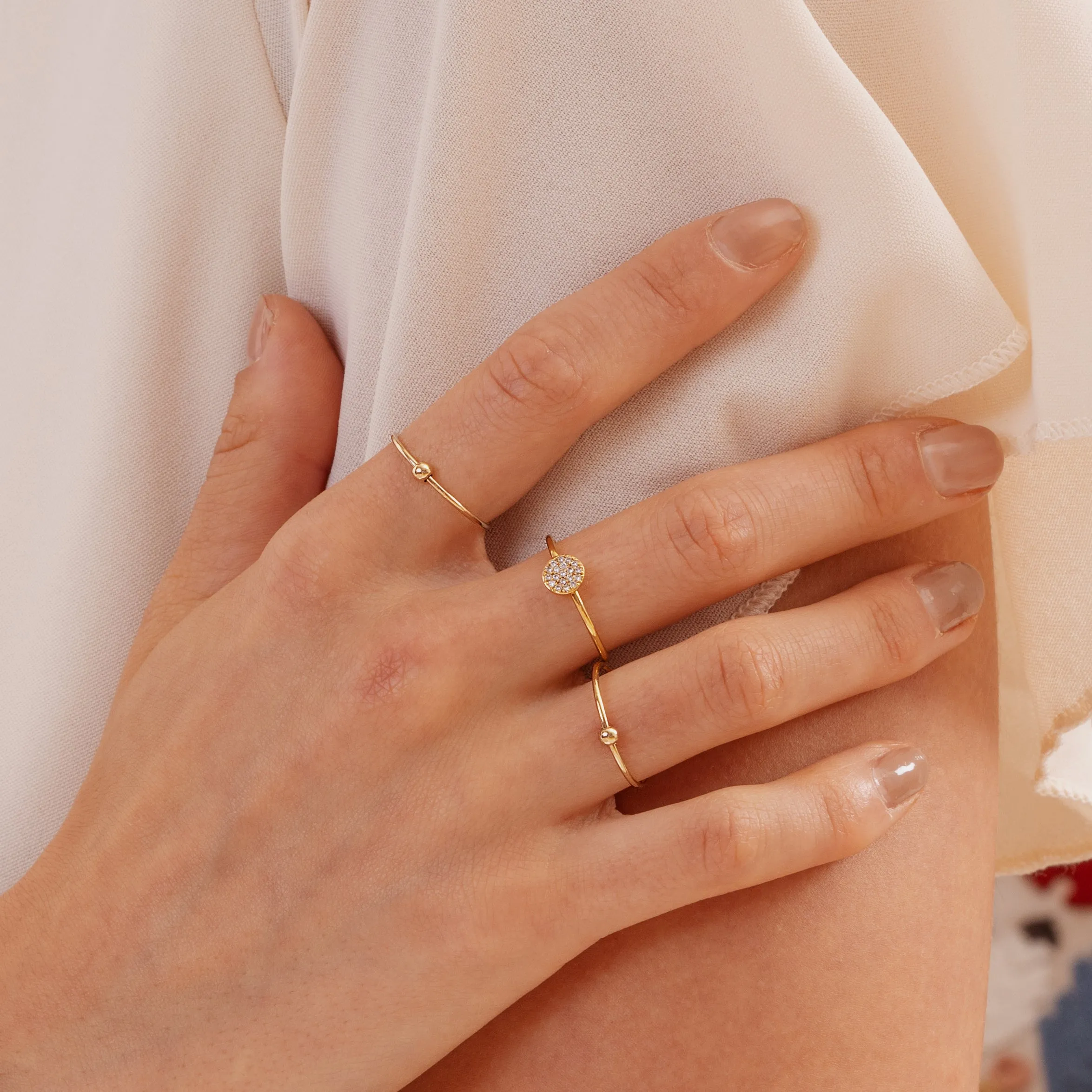 Mini Pave Disc Ring Gold