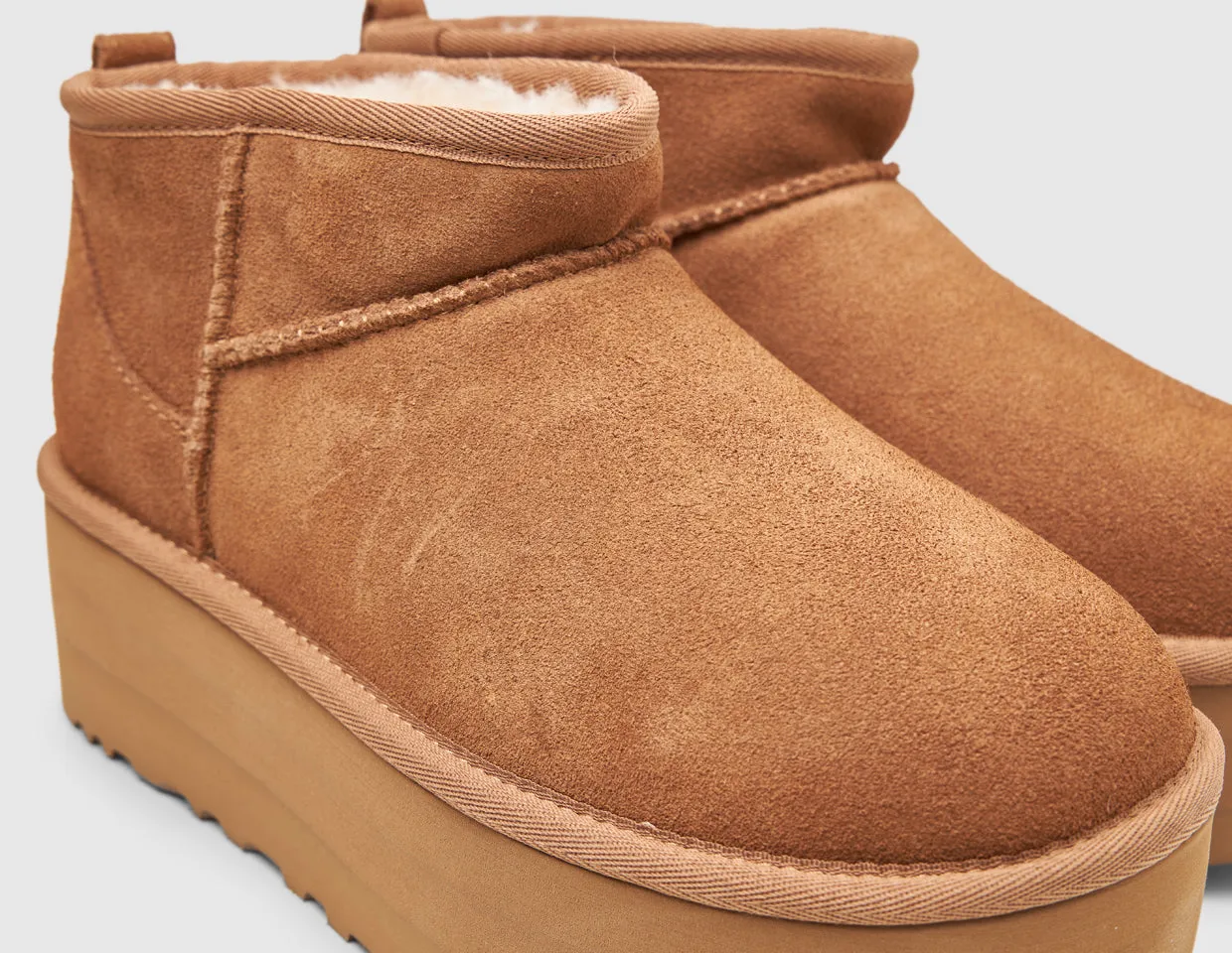 UGG Women's Classic Ultra Mini Platform Chestnut