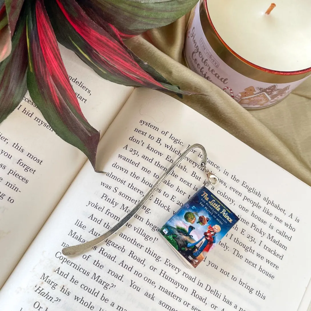 Young Adults Fictions Miniature Book Hook Bookmark